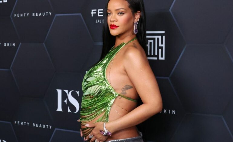  Rihanna promete que †sunuevodiscoenpazdescanse† llegará «pronto» a pesar de su embarazo