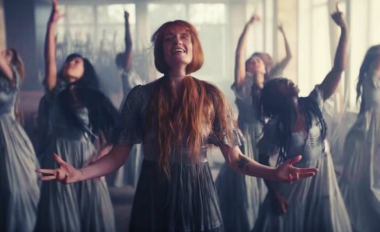  Florence mete el turbo a The Machine: lanza nuevo vídeo, adelanto del siguiente y la carátula del álbum