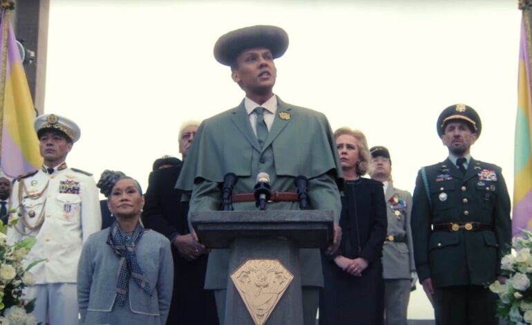  Stromae monta un espectacular Funeral de Estado en el vídeo de ‘Fils De Joie’