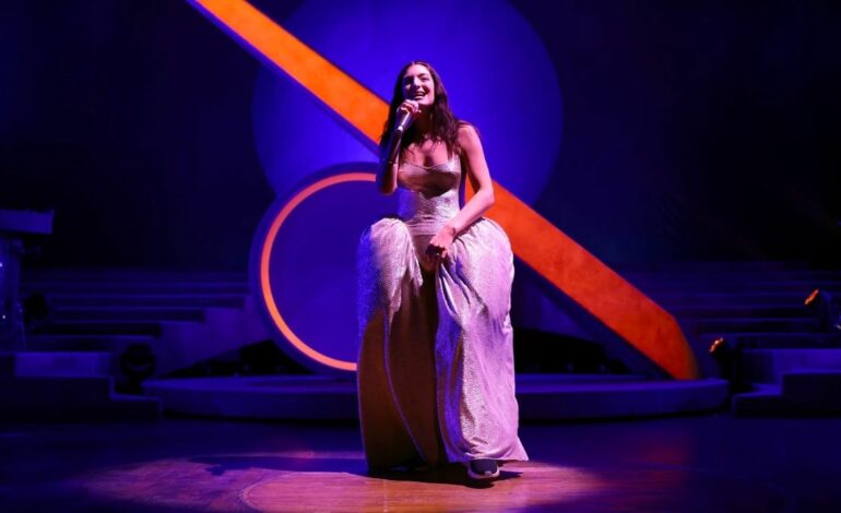  Segundo es chingarte, lo primero Lorde: versiona ‘Hentai’ de Rosalía en su show de Nueva York