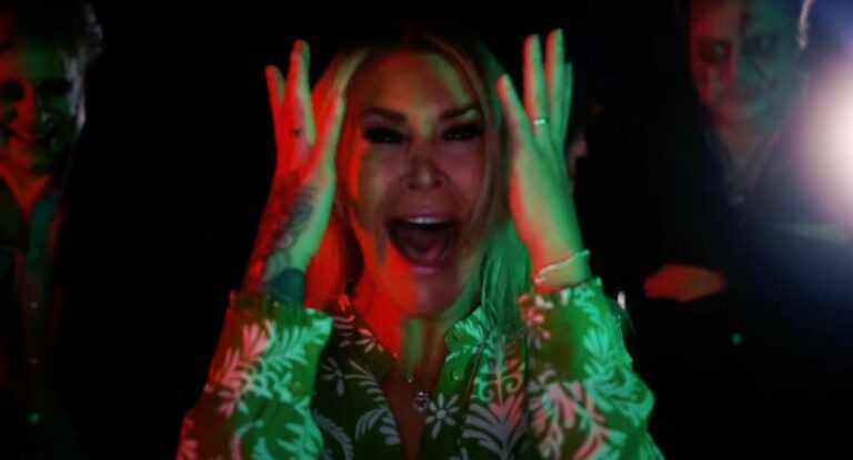 Spooky season: Jo O’Meara, de S Club 7, versiona ‘Thriller’ con intenciones benéficas