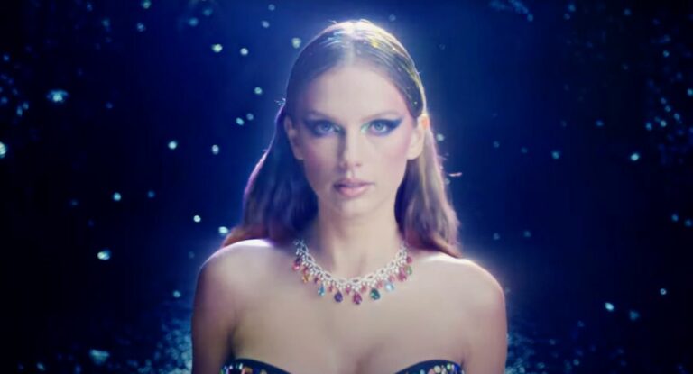 Taylor Swift, más Agatha Christos que nunca en el vídeo de ‘Bewjelewed’