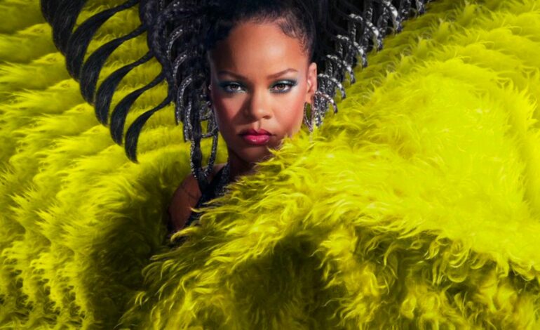  Rihanna no detalla nada musical en su rueda de prensa y confunde el nombre de uno de sus álbumes