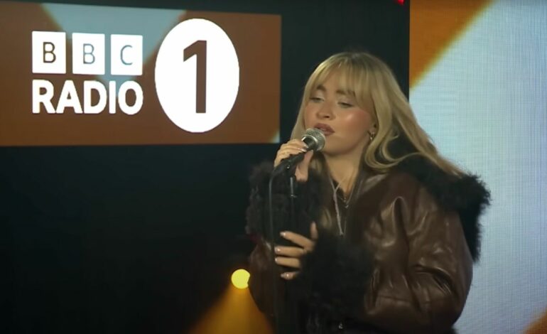  La BBC censura el ‘Live Lounge’ de Sabrina Carpenter por «obsceno»