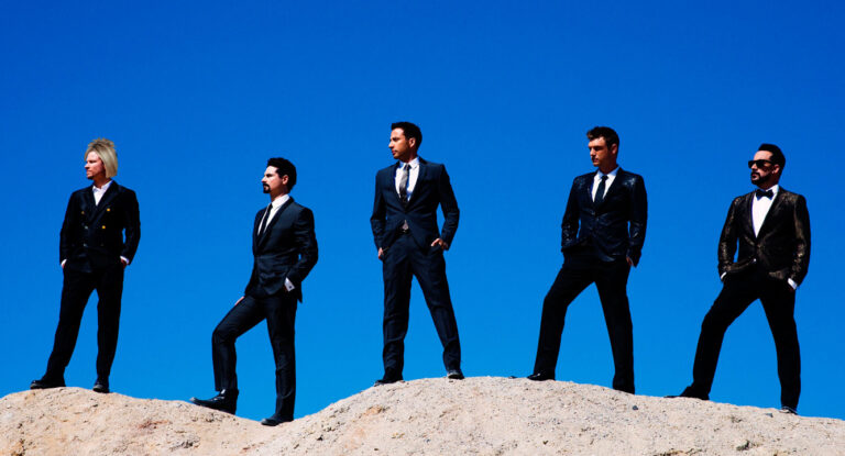 Los Backstreet Boys de aquí en adelante son: Nick, Kevin, Howie, AJ & Karen