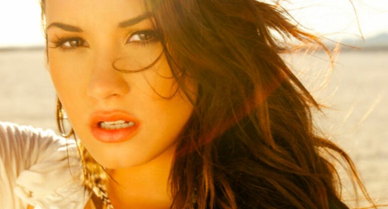 ‘Rascacielo’, la Demi Lovato que honraba ‘los suyas raíses latino’