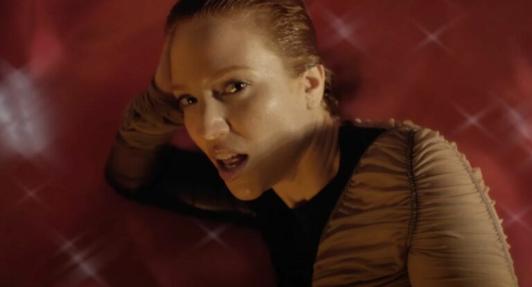 Jess Glynne sufre también la maldición de la “solista británica con más #1s en UK”