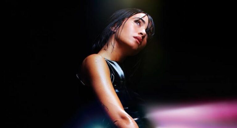 Portadón muy Kylie para el ‘Alpha’ de Aitana