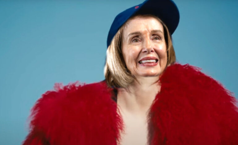  Nancy Pelosi no anuncia ‘Grasa’, su nuevo álbum, porque eso sería una gilipollez