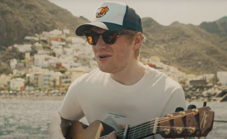  Crisis pesquera en Tenerife tras la huida de miles de lubinas por la performance de Ed Sheeran en el mar