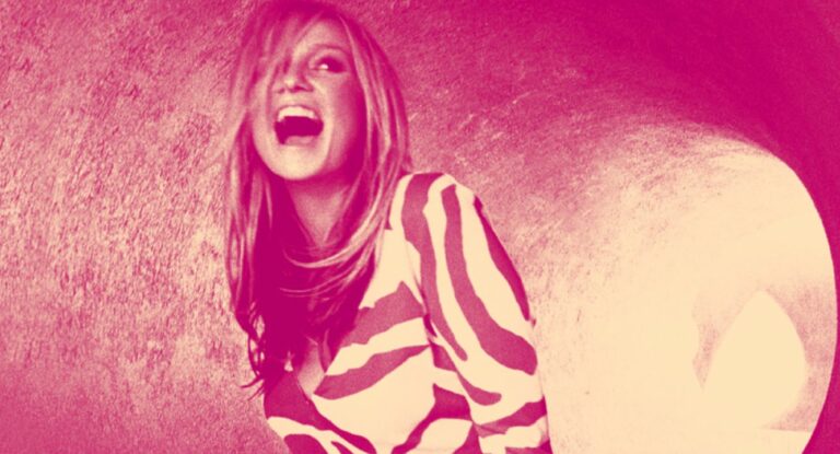 Emma Bunton celebra la publicación global de sus discos tras años de no hacer nada por ella