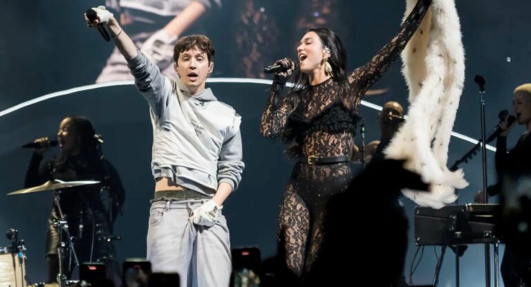 Dua Lipa hace terapia de choque y regala a un fan el remix de ‘Physycal’ con Troye Sivan para que lo filtre