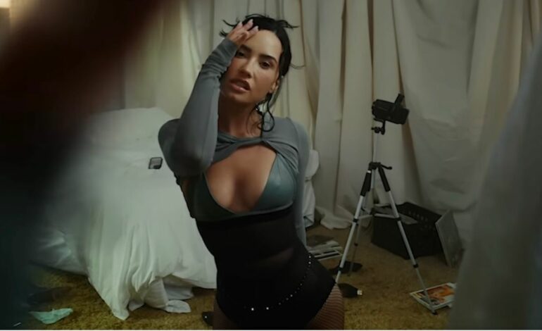  Por favor, hagamos caso a Demi Lovato: segundo temón y portadaza para su nuevo álbum