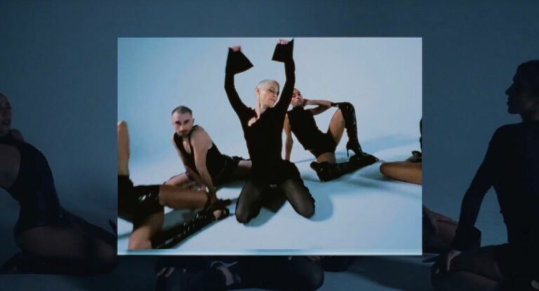 ‘Iconismo’ de Soraya es Monét X Change amagando un split