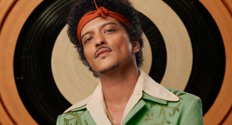 El comeback de Bruno Mars, tan efectivo como redundante