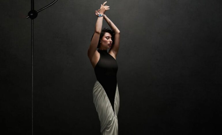  La portada del álbum de Raye es como aquellos cuadros que pintaba Hitler