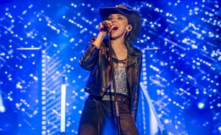  Chenoa reacciona en directo a alguien que le pide que cante ‘Bulería’