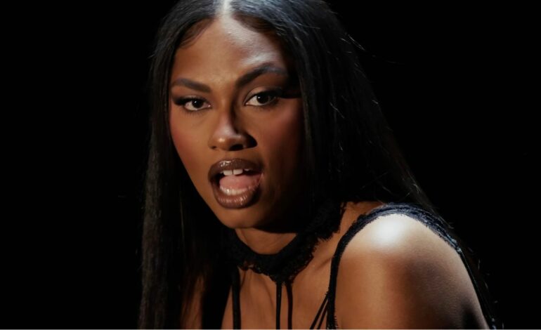  Qué Pena que lo nuevo de Nia fluya bastante más que Titi