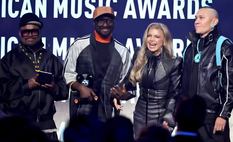  The Black Eyed Peas aparecen reunidos con Fergie en los AMA 2026