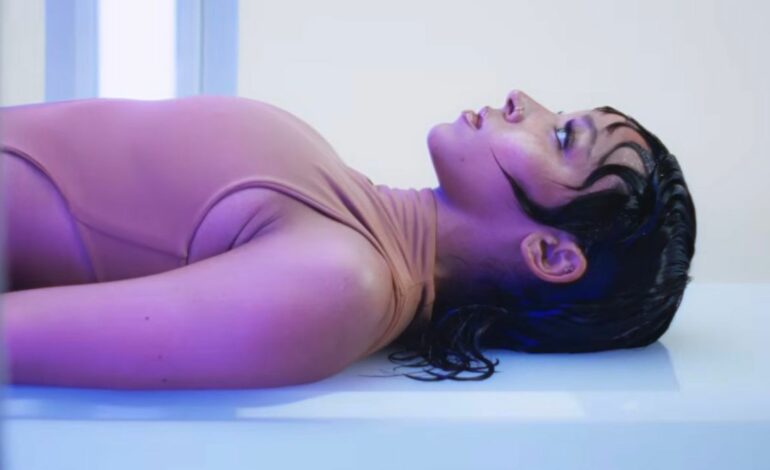  ‘Too Easy’ de Tinashe suena como si Katseye lanzara un buen single